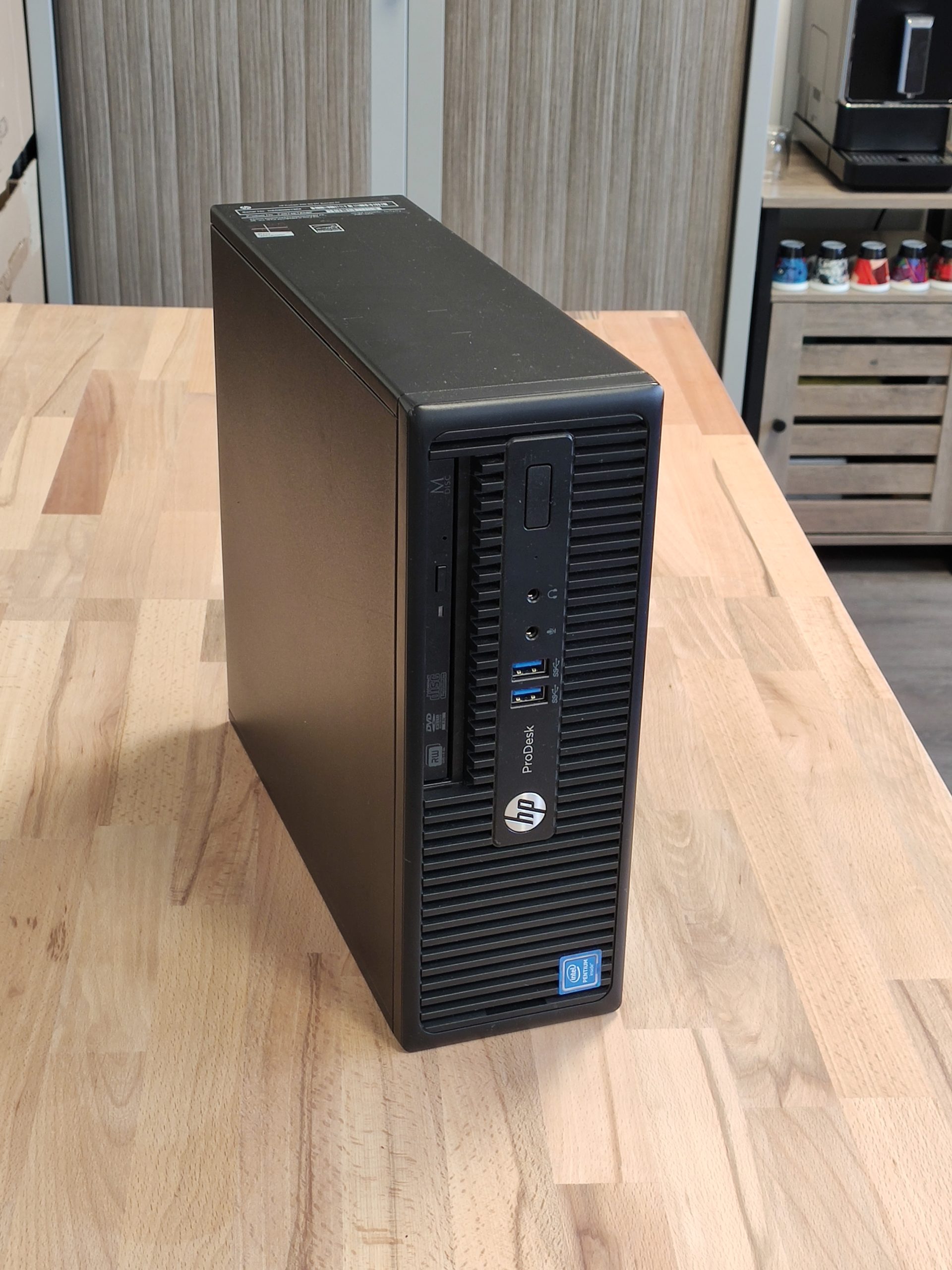 HP_ProDesk_400_G3_Avant-scaled.jpg