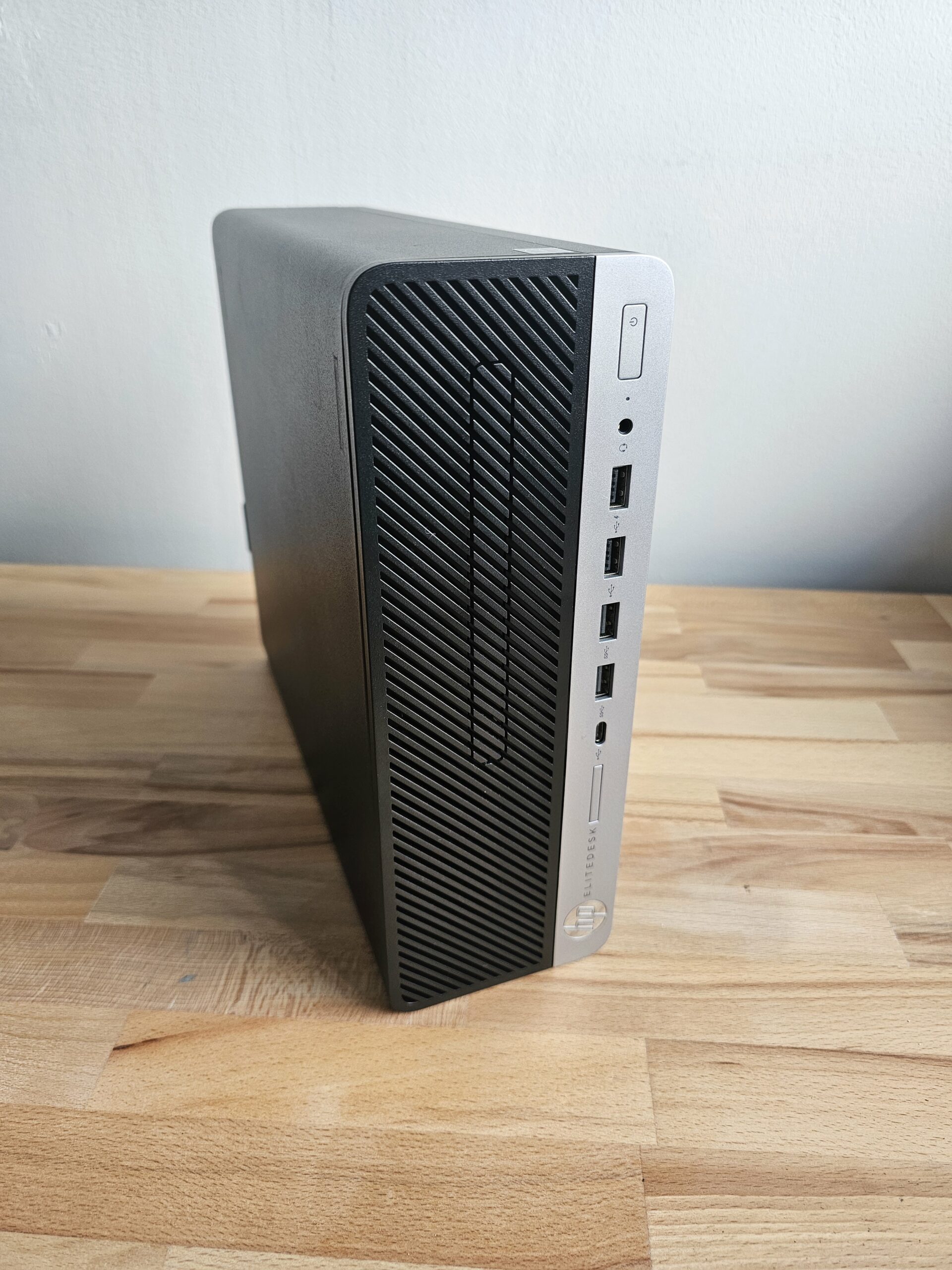 PC Bureau HP EliteDesk 705 G4 SFF – AMD A10 Pro, 8 Go RAM, SSD 240 Go, W10 Pro